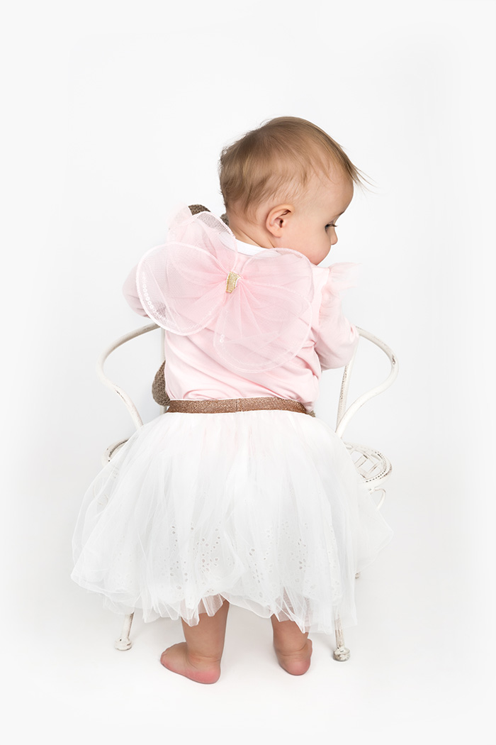 baby-girl-chair-northcliff-studio-photographer-georgina-voigt-photography
