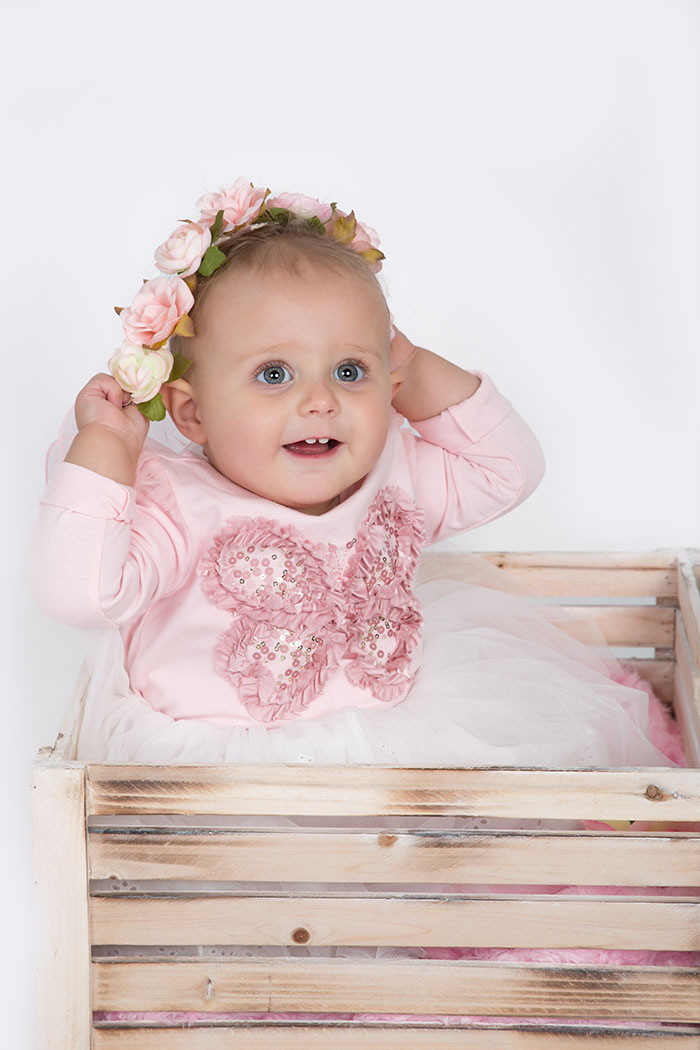 baby-girl-pink-basket-cresta-studio-photography-georgina-voigt-photography