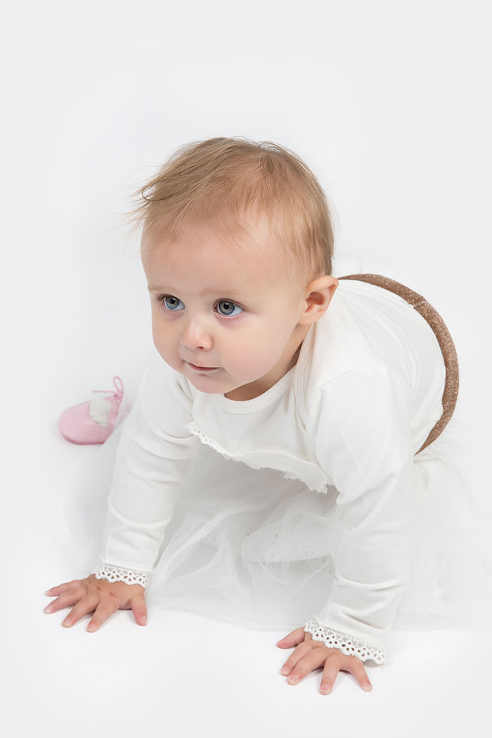baby-girl-white-dress-studio-cresta-johannesburg-photographer-georgina-voigt-photography